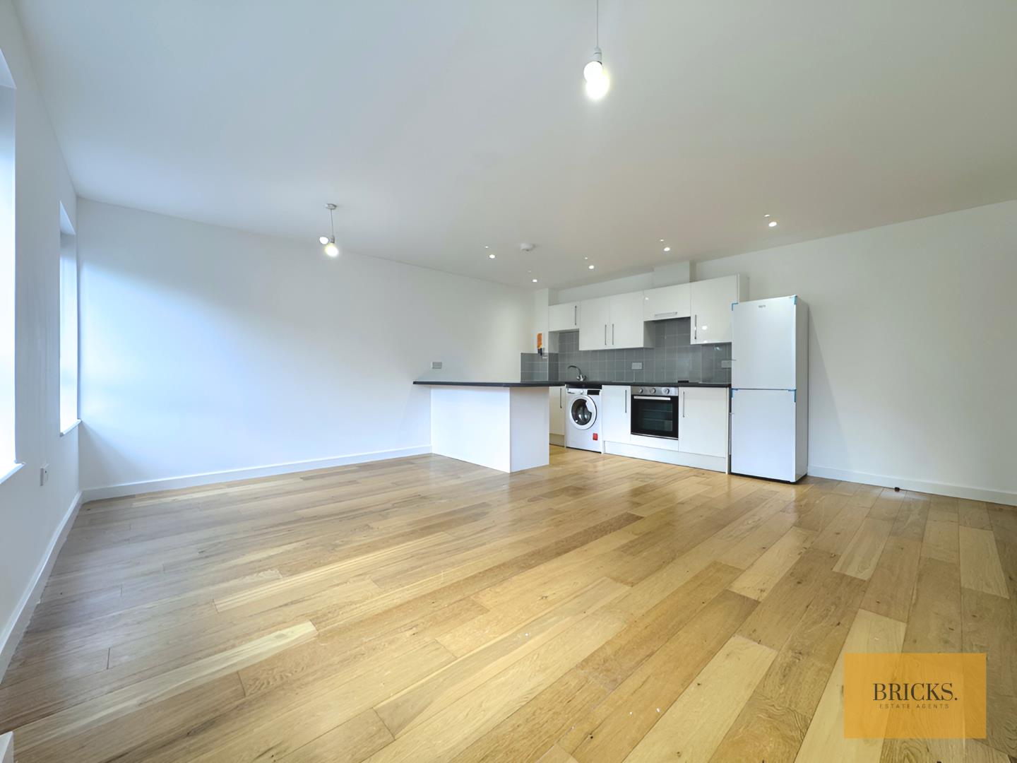 Property- Flat 9, Rothesay Road, Luton - Bricks